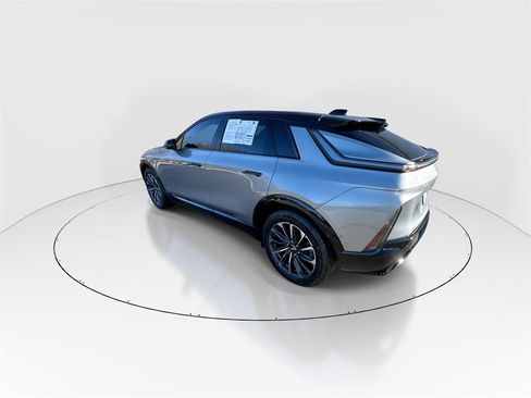 Used 2025 Cadillac Lyriq Sport image 6