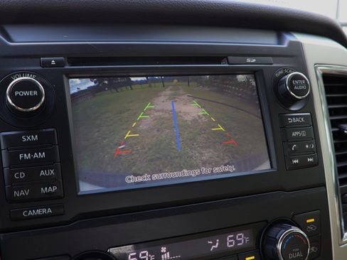 Used 2017 Nissan Titan SL RWD image 43