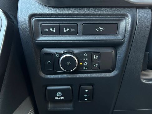 Used 2021 Ford F150 Lariat w/ Equipment Group 502A High AWD/4WD image 10
