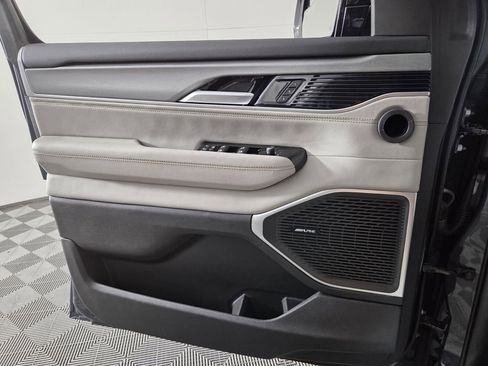 Certified 2025 Jeep Wagoneer 4WD image 24