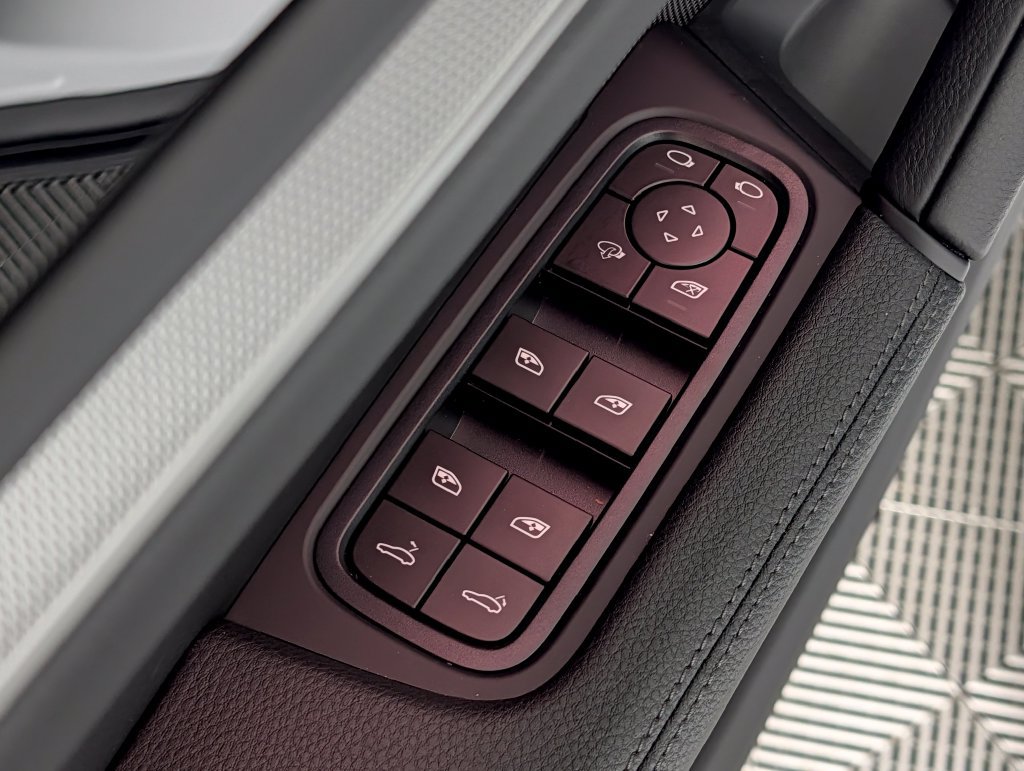 New 2026 Porsche Cayenne AWD/4WD image 27