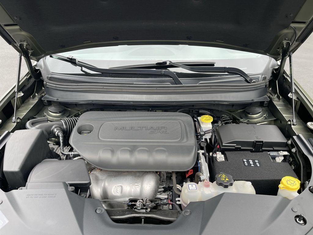 Used 2021 Jeep Cherokee Latitude FWD image 27