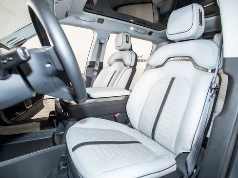 Used 2023 Rivian R1S Adventure image 47