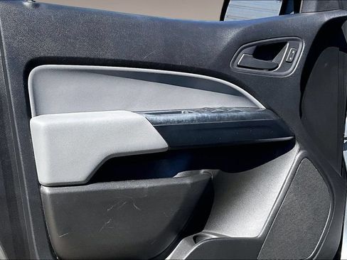 Used 2018 Chevrolet Colorado W/T RWD image 19