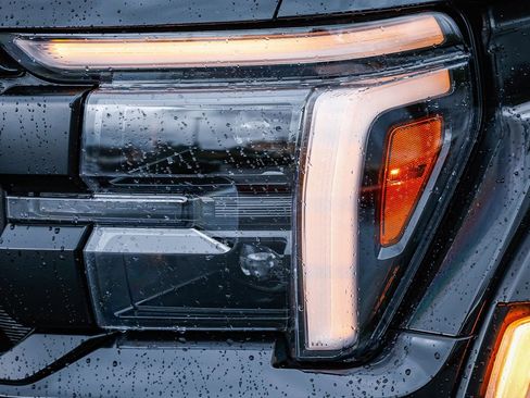 Used 2025 Ford F150 Raptor image 7