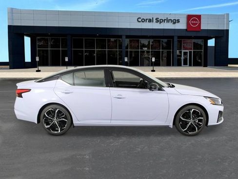 New 2026 Nissan Altima 2.5 SR w/ SR Premium Package FWD image 6