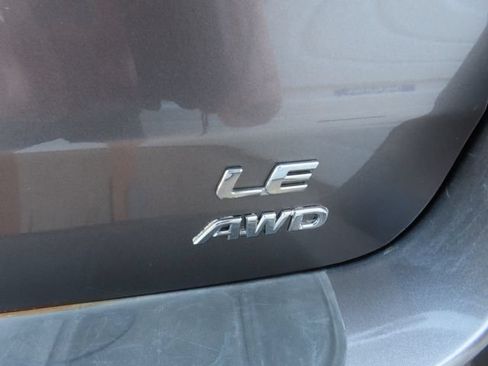 Used 2016 Toyota Sienna LE AWD/4WD image 9
