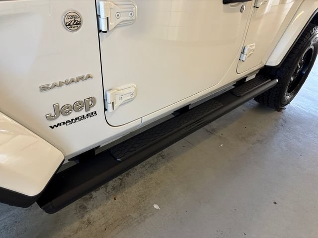 Used 2021 Jeep Wrangler Unlimited Sahara w/ Cold Weather Group AWD/4WD image 22