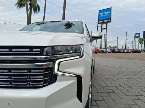 Used 2023 Chevrolet Tahoe Premier w/ Premium Package 2 RWD image 3