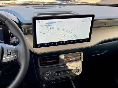 New 2025 Ford Maverick Lariat w/ 4K Tow Package image 13