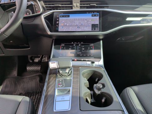 Used 2023 Audi A6 Premium Plus w/ Premium Plus Package image 31