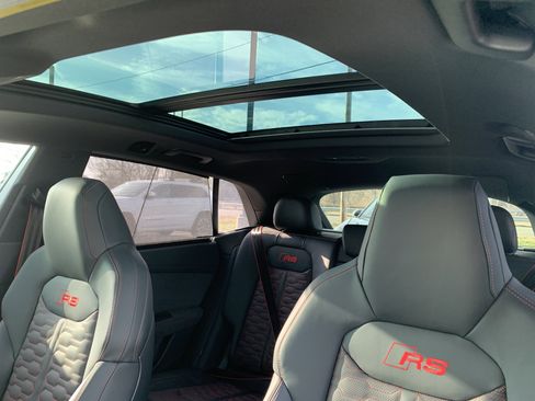 New 2026 Audi RS Q8 performance image 13