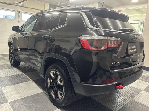 Used 2018 Jeep Compass Trailhawk w/ Leather Interior Group AWD/4WD image 10