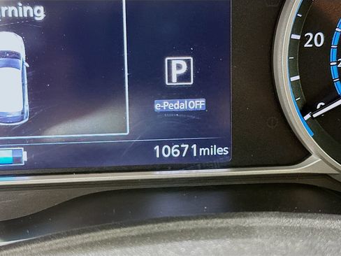 Used 2019 Nissan Leaf SV w/ SV All Weather Package FWD image 12