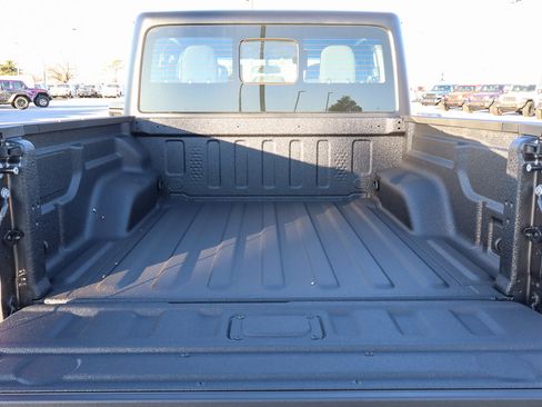 New 2026 Jeep Gladiator Sport image 8