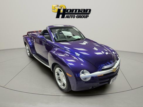 Used 2004 Chevrolet SSR w/ Preferred Equipment Group image 5