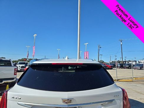 Used 2021 Cadillac XT5 Premium Luxury image 8