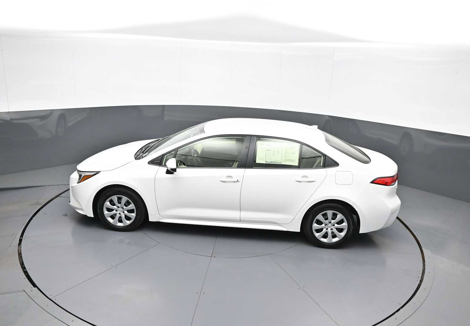 Used 2023 Toyota Corolla LE FWD image 39
