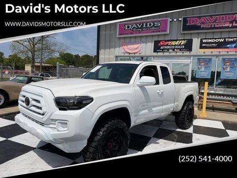 Used 2021 Toyota Tacoma SR image 1