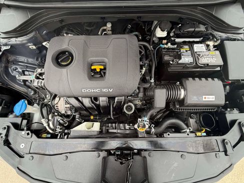 Used 2018 Hyundai Elantra Value Edition w/ Cargo Package image 30