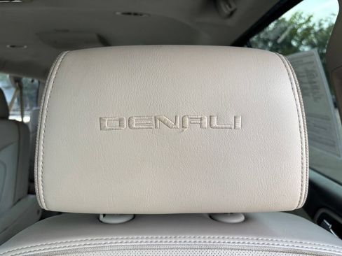 Used 2018 GMC Yukon XL Denali w/ Denali Ultimate Package AWD/4WD image 46