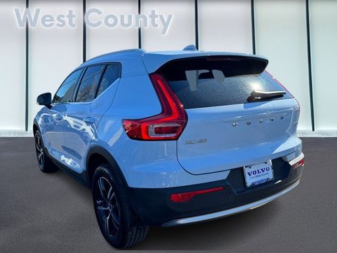 Certified 2025 Volvo XC40 B5 Core image 7