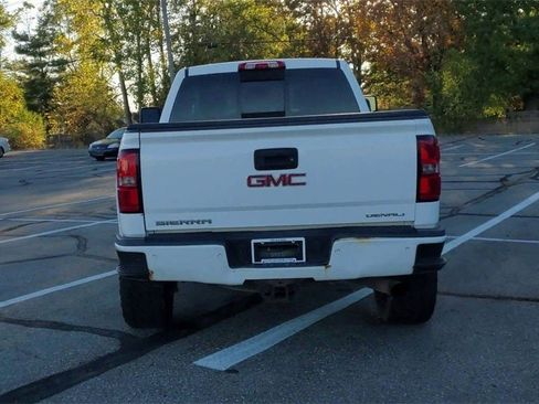 Used 2015 GMC Sierra 2500 Denali image 45