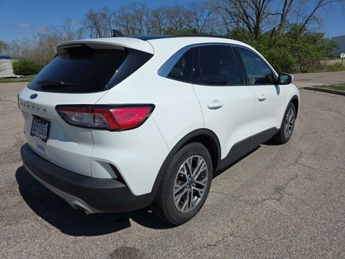 Used 2022 Ford Escape SEL w/ Technology Package image 3