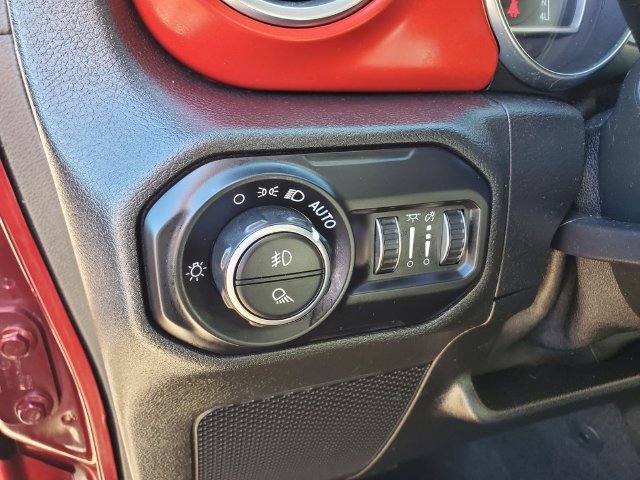 Used 2021 Jeep Gladiator Rubicon AWD/4WD image 13