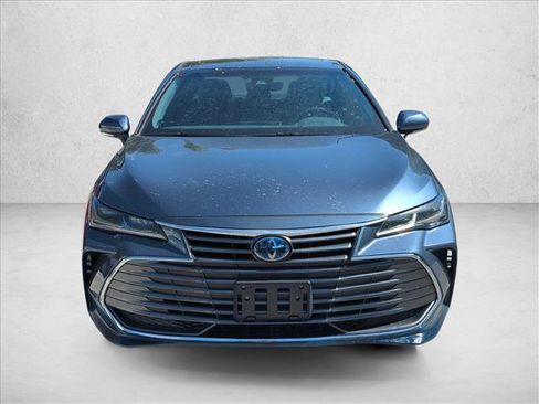 Used 2019 Toyota Avalon Limited w/ All Weather Liner Package FWD image 2