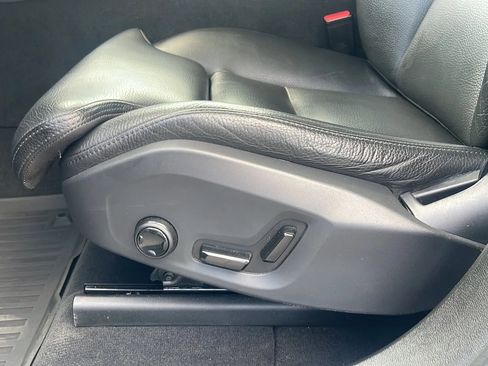 Used 2018 Volvo XC60 T8 Inscription w/ Advanced Package image 16