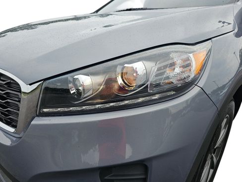 Used 2020 Kia Sorento FWD V6 image 28