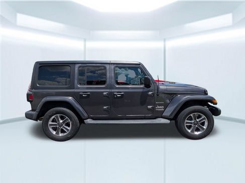 Used 2019 Jeep Wrangler Unlimited Sahara AWD/4WD image 5