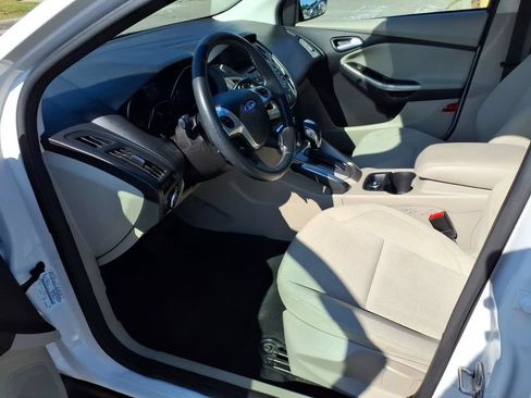 Used 2012 Ford Focus SEL FWD image 10