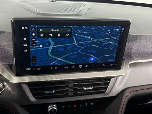 Used 2025 Ford Explorer ST-Line w/ ST-Line Street Pack image 16