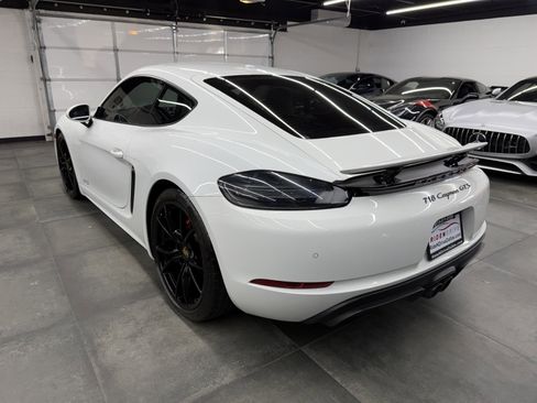 Used 2018 Porsche 718 Cayman GTS image 4