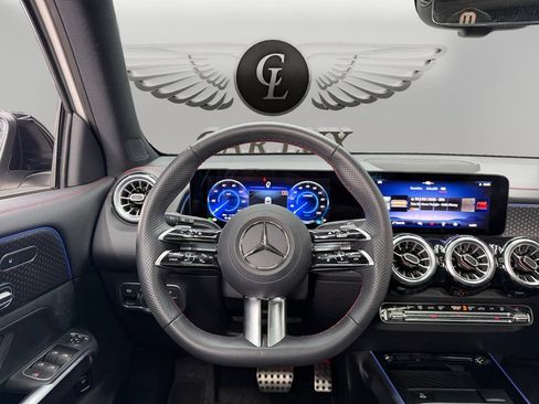 Used 2024 Mercedes-Benz EQB 250+ image 12