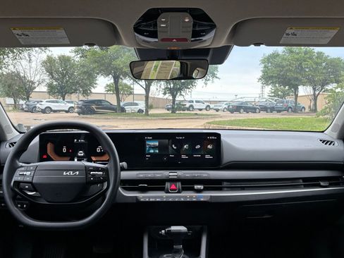 Used 2025 Kia K4 LXS image 34