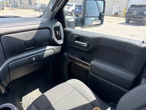 Used 2020 Chevrolet Silverado 1500 RST AWD/4WD image 19