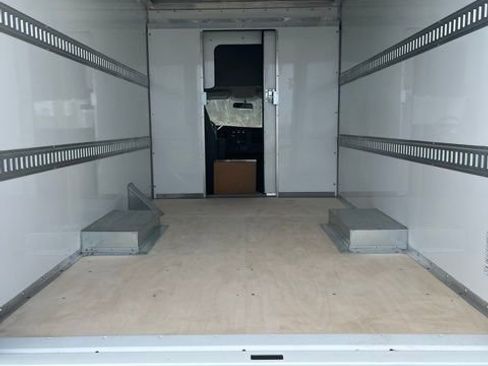 New 2025 Chevrolet Express 3500 Work Van w/ Power Convenience Package image 15