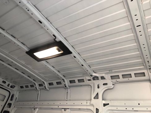 Used 2024 RAM ProMaster 2500 w/ Convenience Group FWD image 23