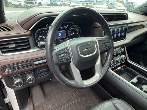 Used 2021 GMC Yukon Denali w/ Denali Ultimate Package AWD/4WD image 10