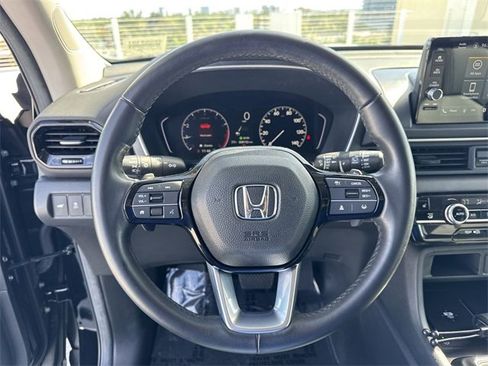 Used 2025 Honda Pilot EX-L image 14