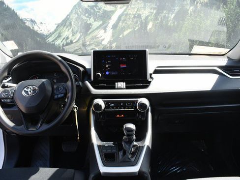 Certified 2024 Toyota RAV4 LE AWD/4WD image 18