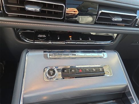 New 2026 Lincoln Aviator 2WD w/ Jet Appearance Package image 15