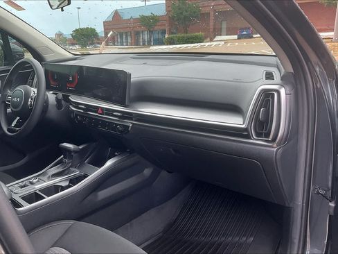 Certified 2024 Kia Sorento LX FWD image 21