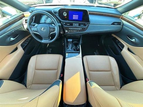 Used 2024 Lexus ES 350 w/ Premium Package image 10