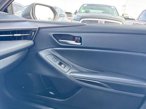 Used 2021 Toyota Avalon XSE image 25