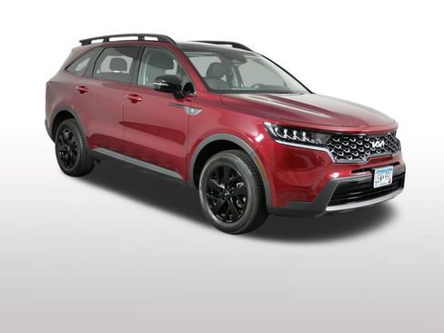 Used 2023 Kia Sorento S w/ Panoramic Sunroof Package AWD/4WD image 3