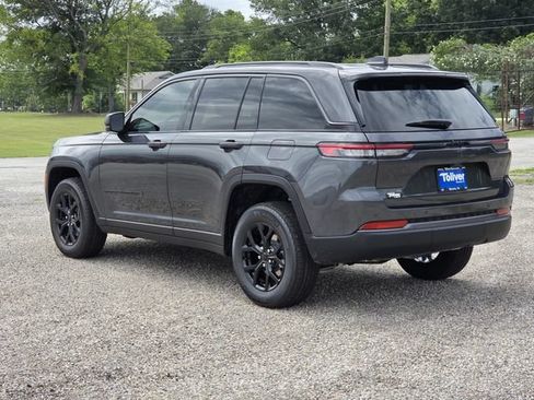 New 2026 Jeep Grand Cherokee Altitude RWD image 4